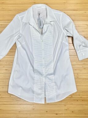 NWT Chico’s No Iron White Pleated Tunic Top